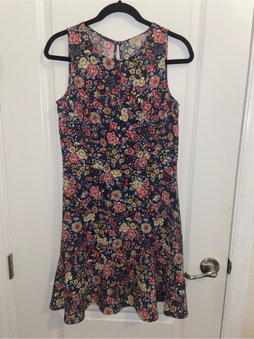 LOFT Floral Sleeveless Ruffled
Dress - Size 4